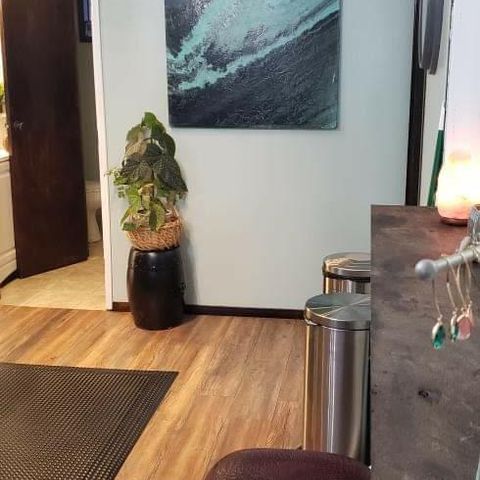 Left Coast Hair, hair salon in Lincoln City, OR